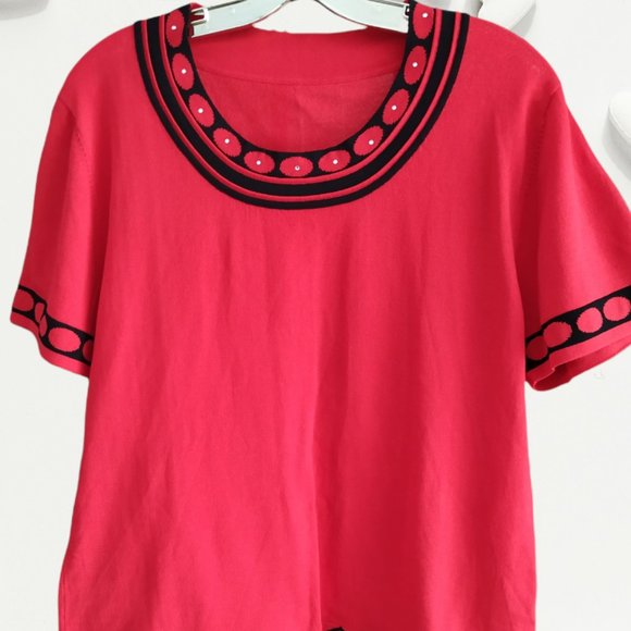 🤑$5 SALE🤑M❤️Retro Vibrant Red Top Lipstick Beaded Neckline Pullover Knit - Picture 1 of 7